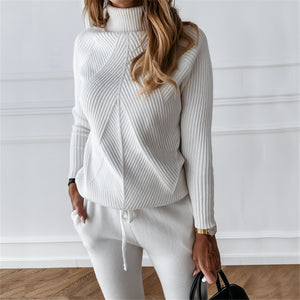 Turtleneck Tracksuit - Knitted Sweater and Elastic Joggers